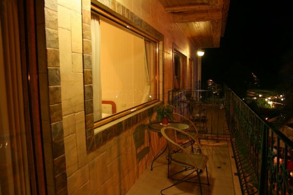 晚上的陽台。2008.07.12